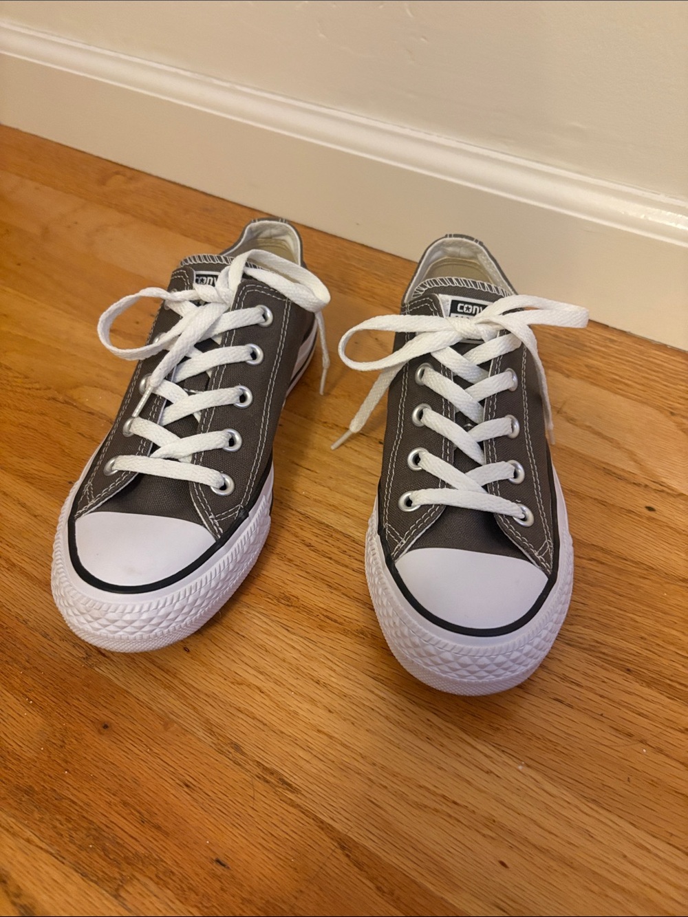 Converse Women’s Low Top Sneakers in Charcoal